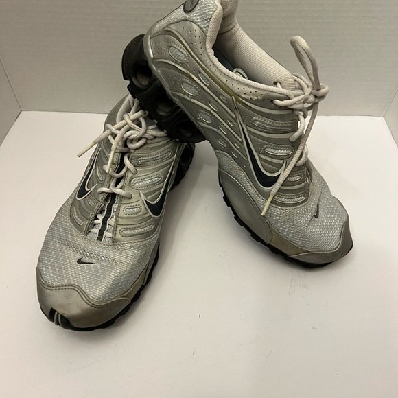 Nike Running Shoes - Picture 2 of 10